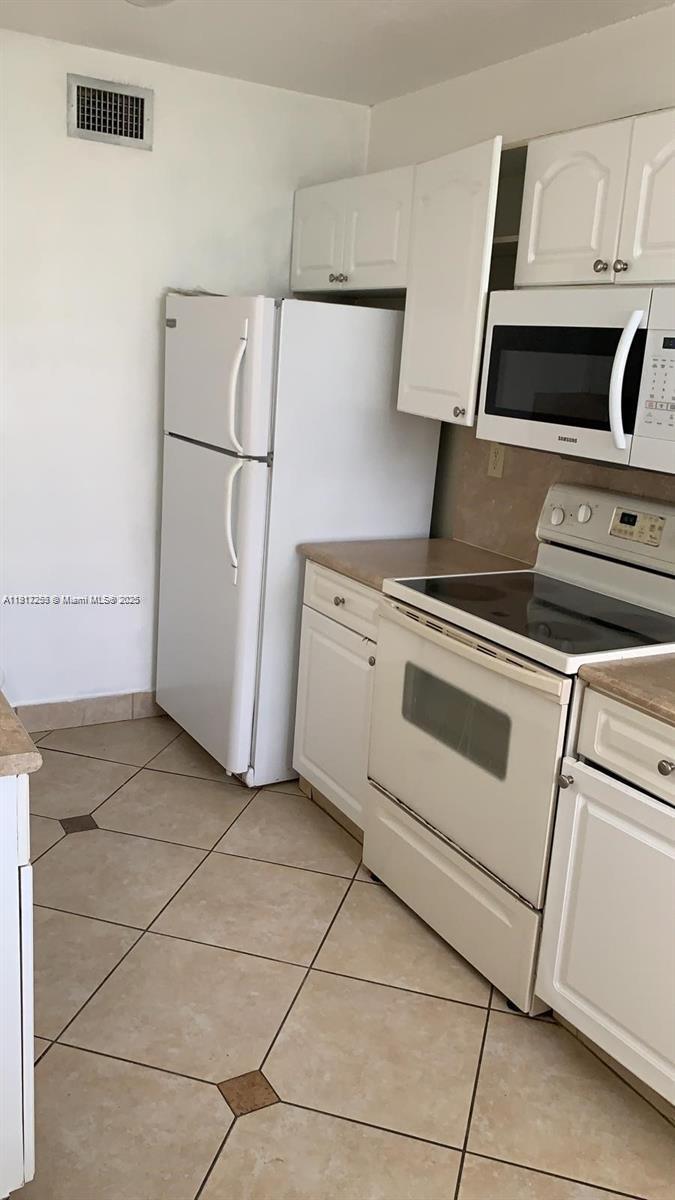 THE GREENS AT DORAL - Residential Lease