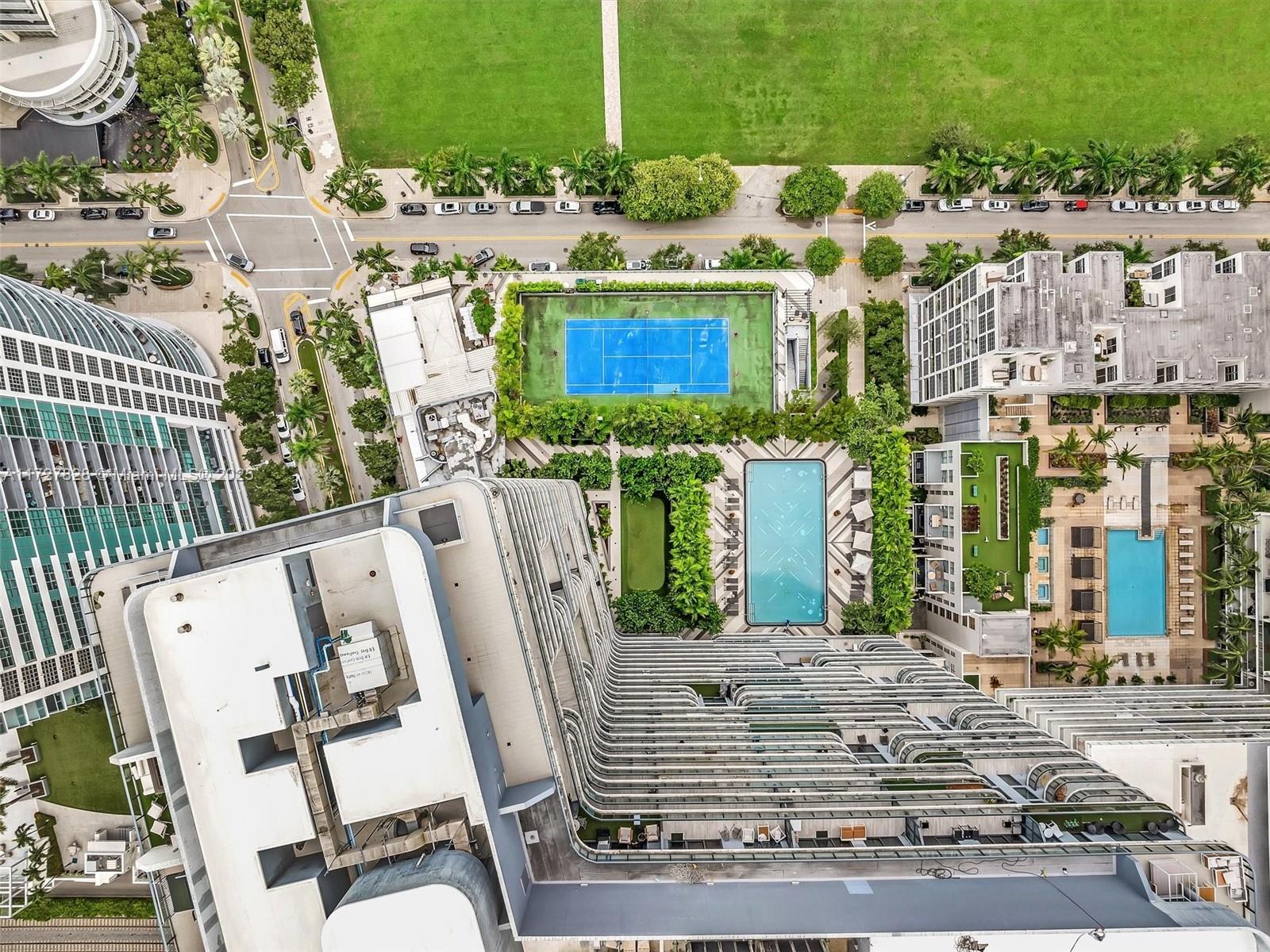 3401 MIDTOWN CONDO - Residential Lease