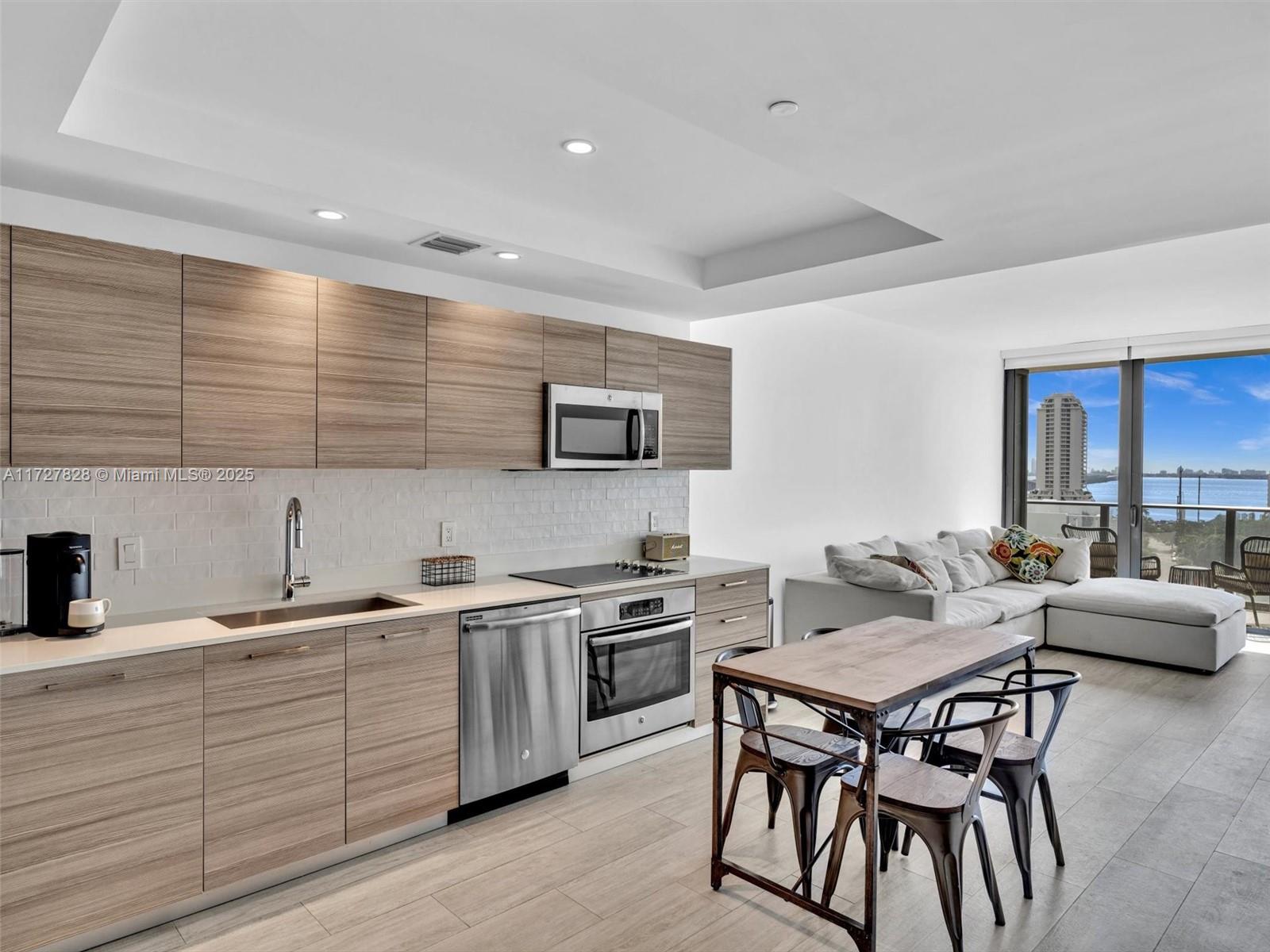 3401 MIDTOWN CONDO - Residential Lease