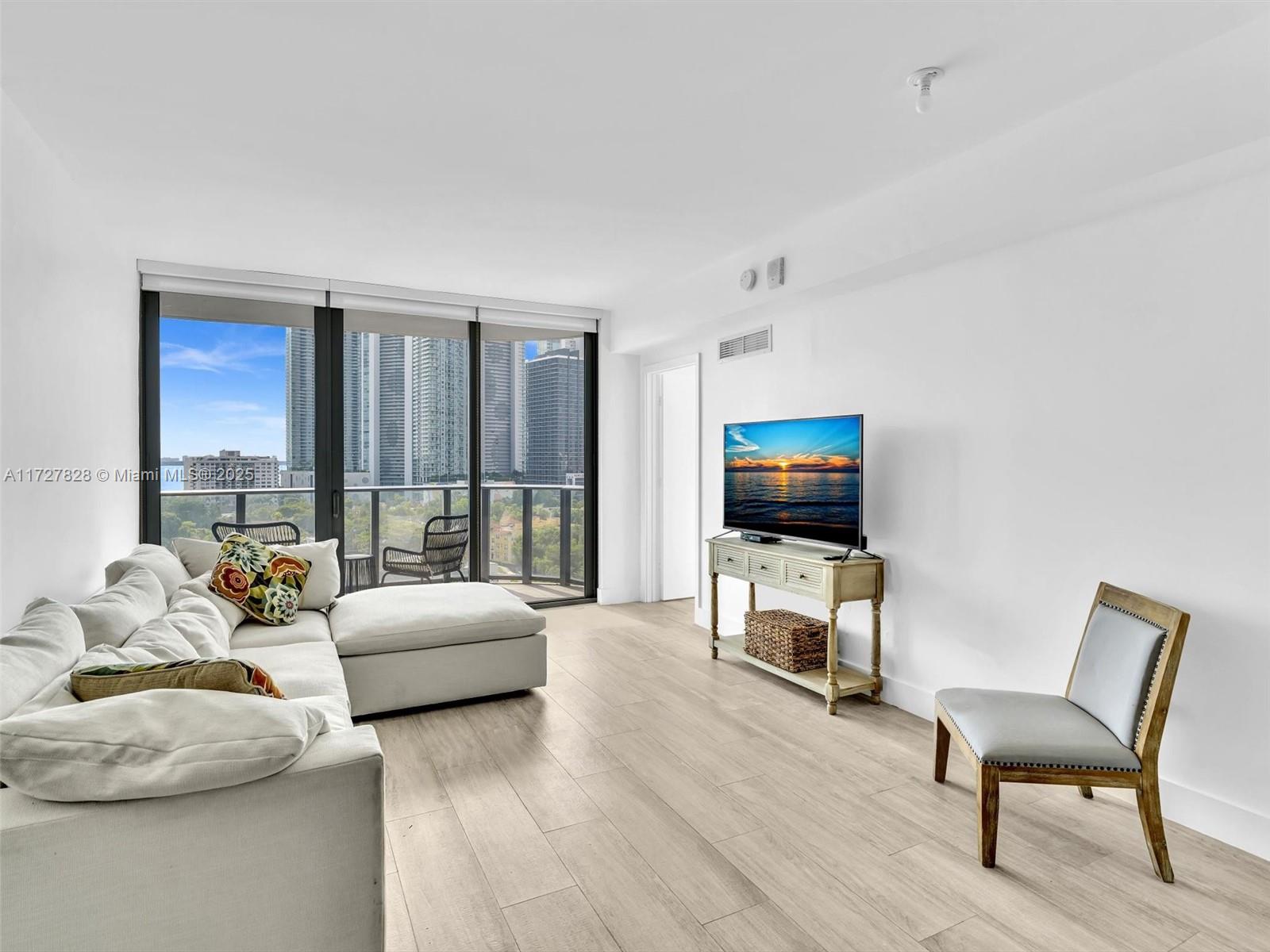 3401 MIDTOWN CONDO - Residential Lease