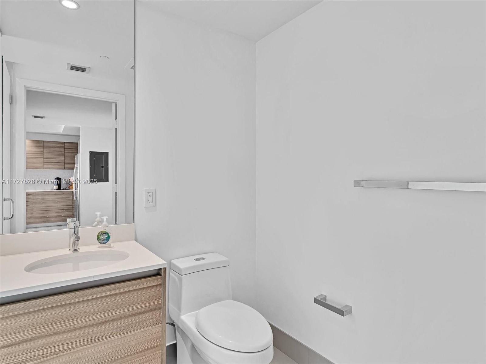 3401 MIDTOWN CONDO - Residential Lease