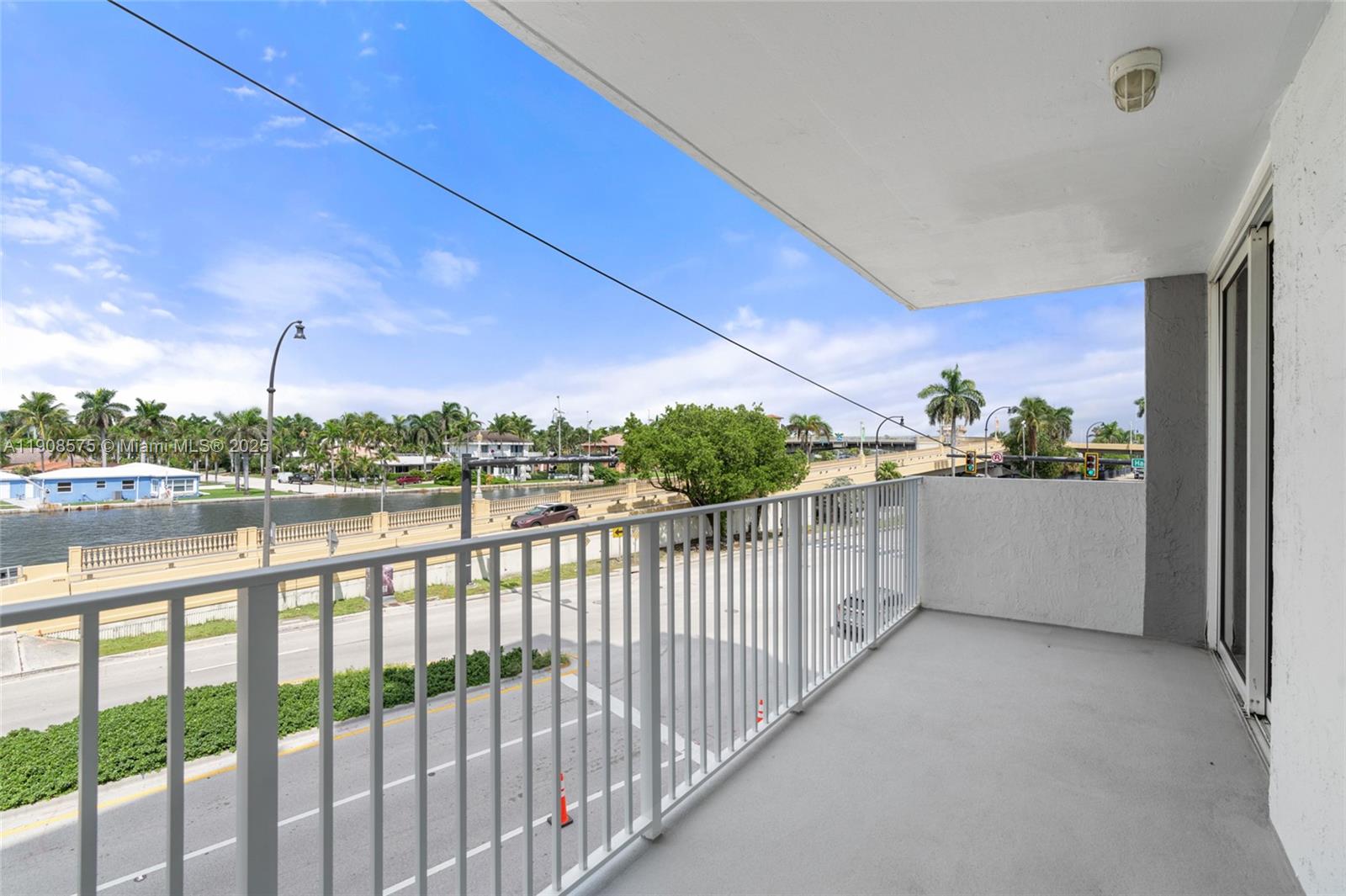 VICTORIA TOWERS CONDO - Residential