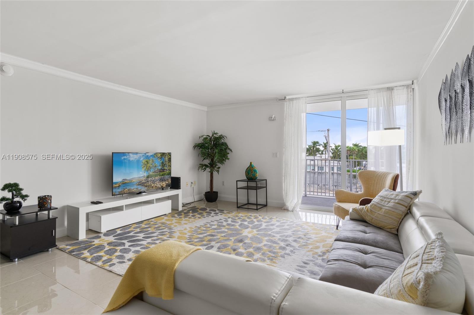 VICTORIA TOWERS CONDO - Residential