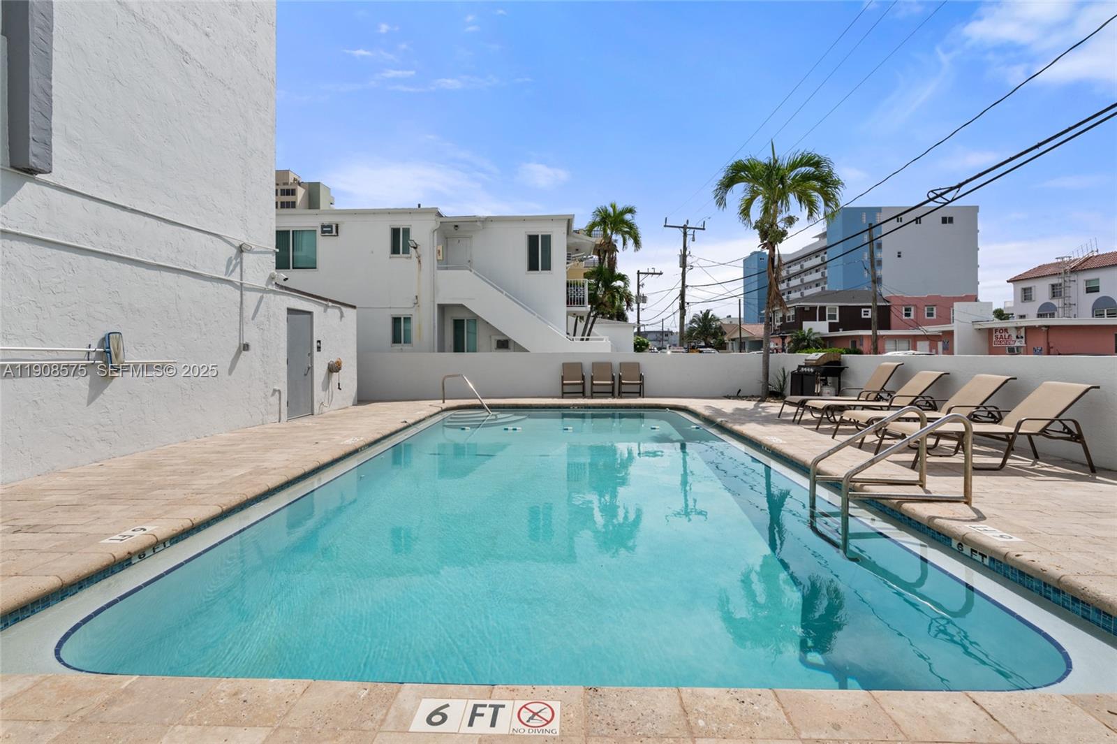 VICTORIA TOWERS CONDO - Residential