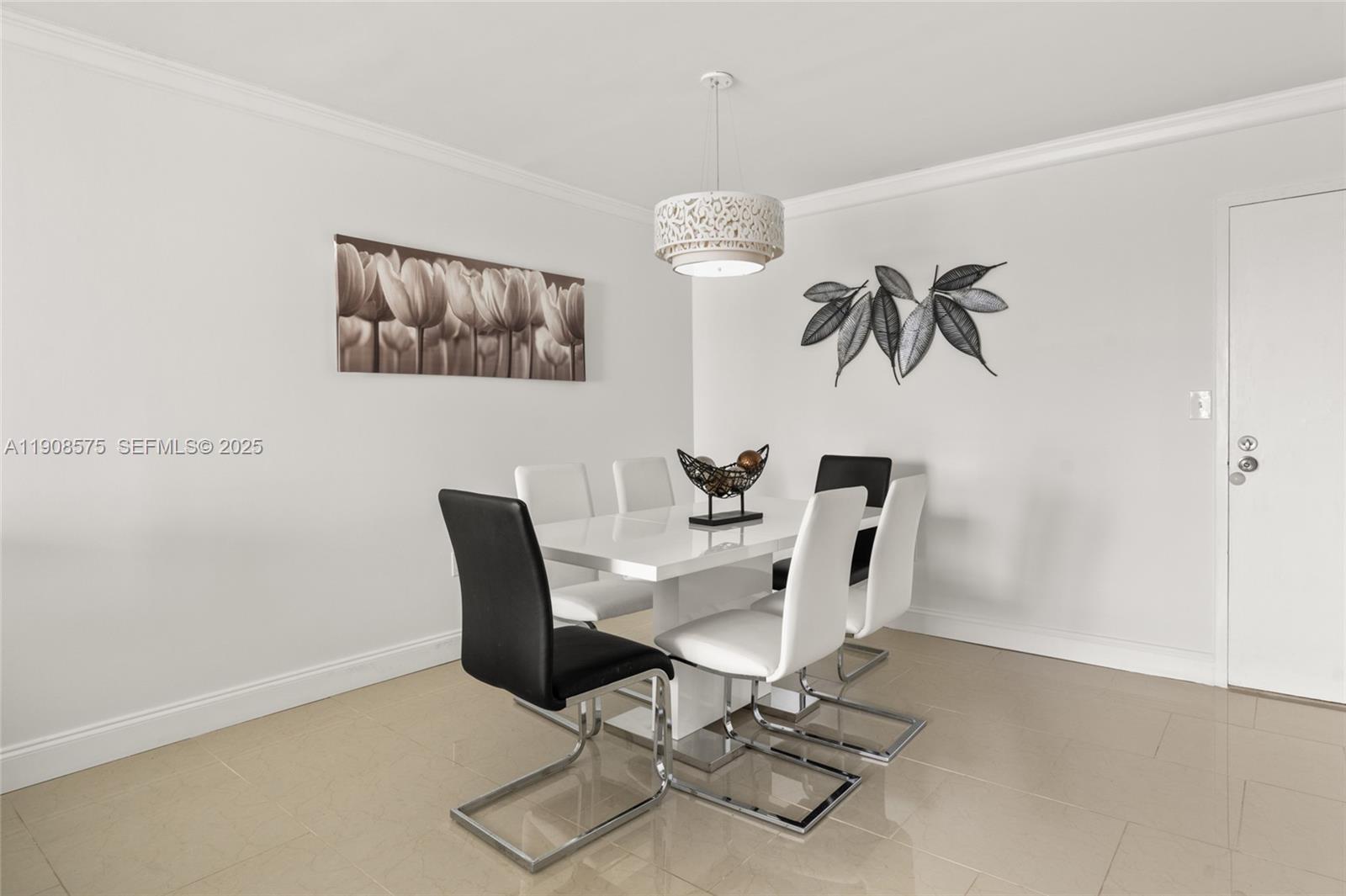 VICTORIA TOWERS CONDO - Residential