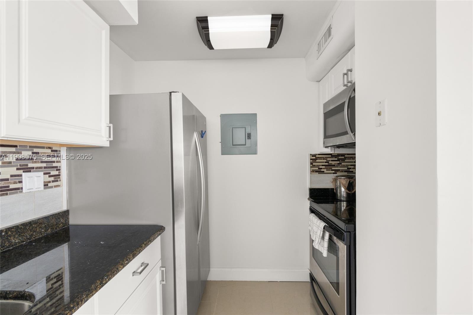 VICTORIA TOWERS CONDO - Residential