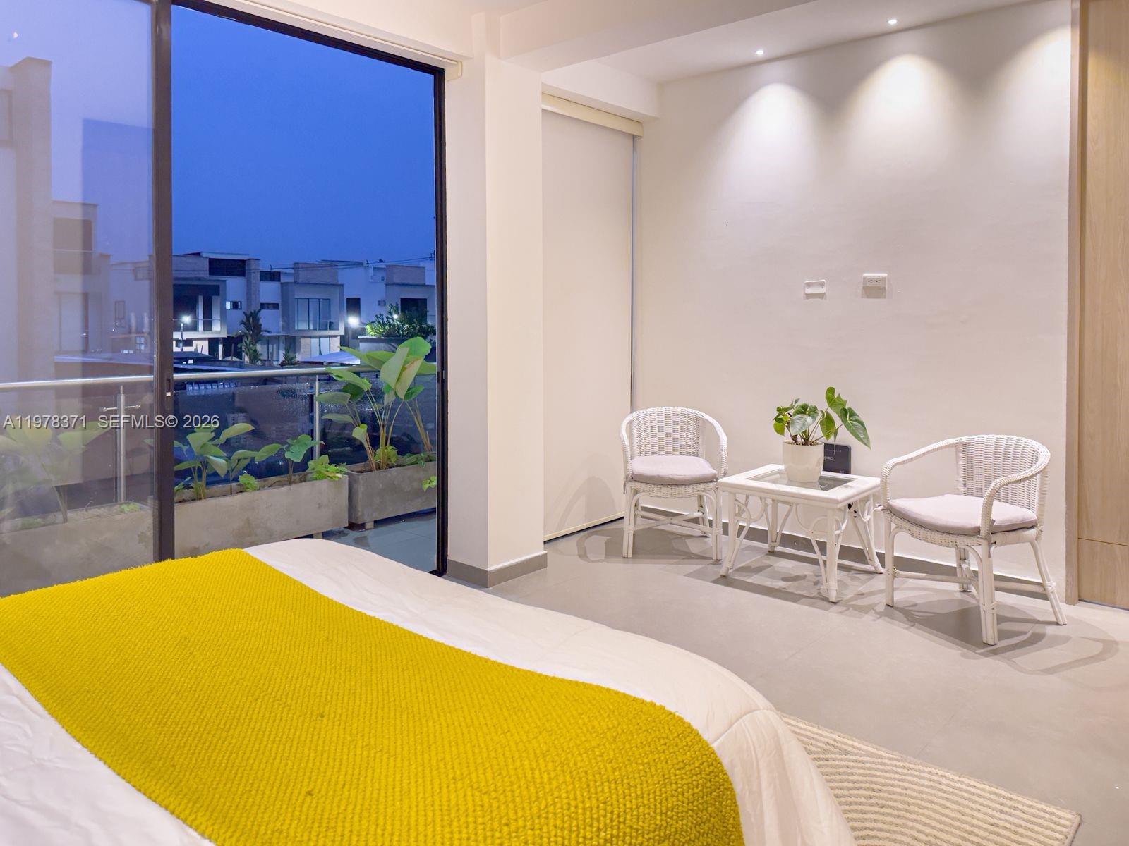 150 Manantial Mercededs