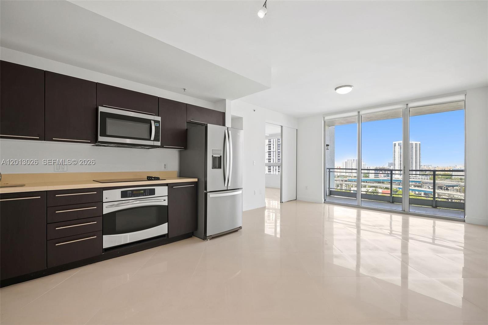 IVY CONDO - Residential