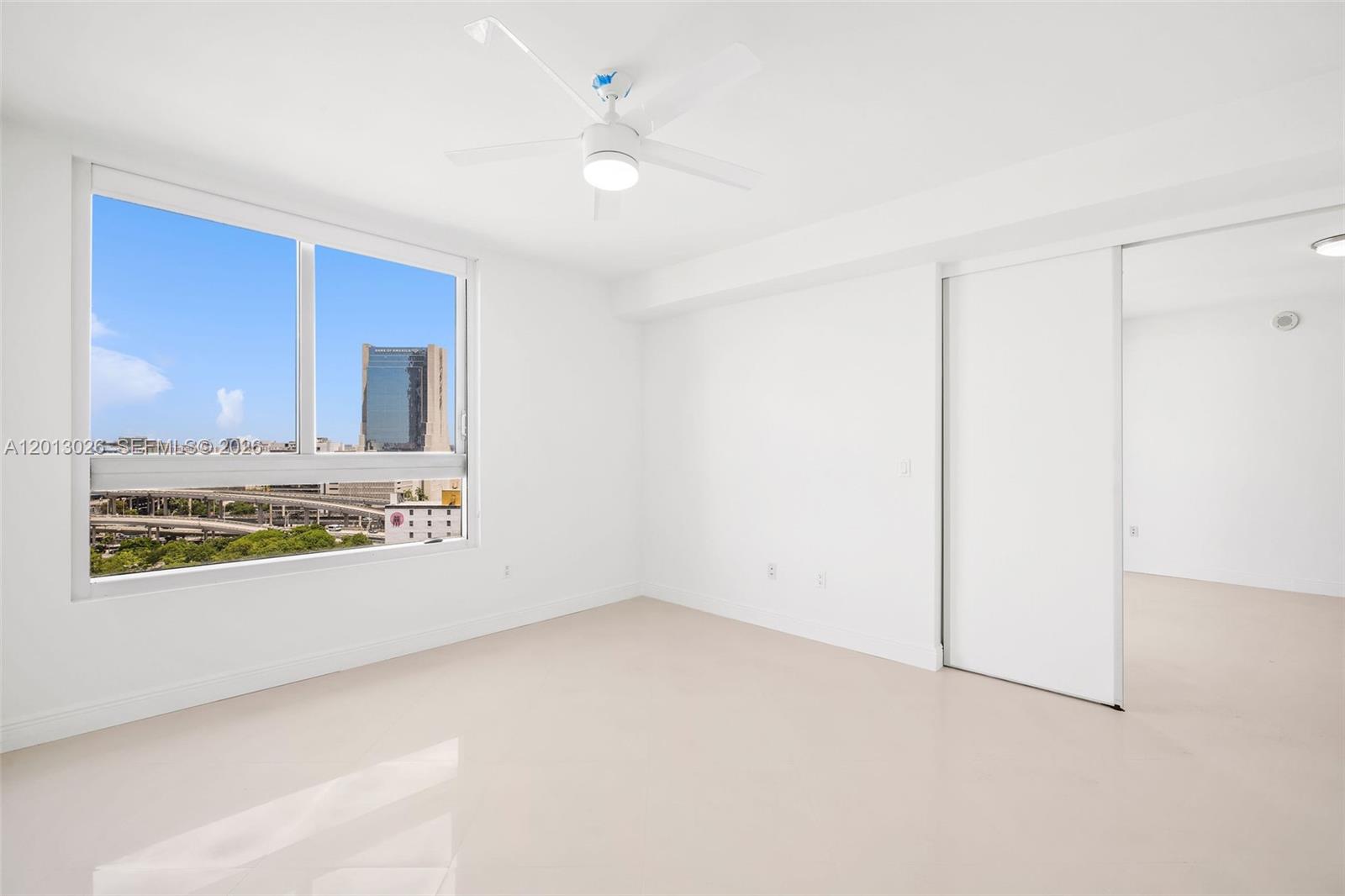 IVY CONDO - Residential