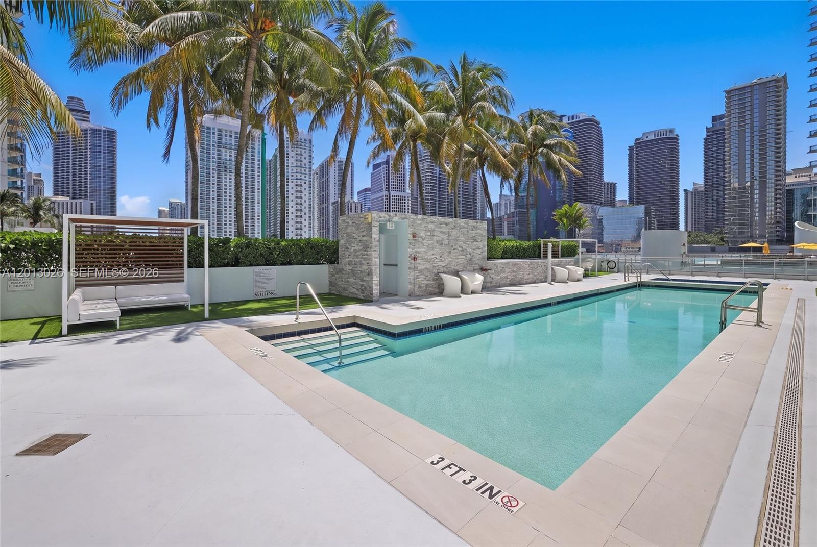 IVY CONDO - Residential