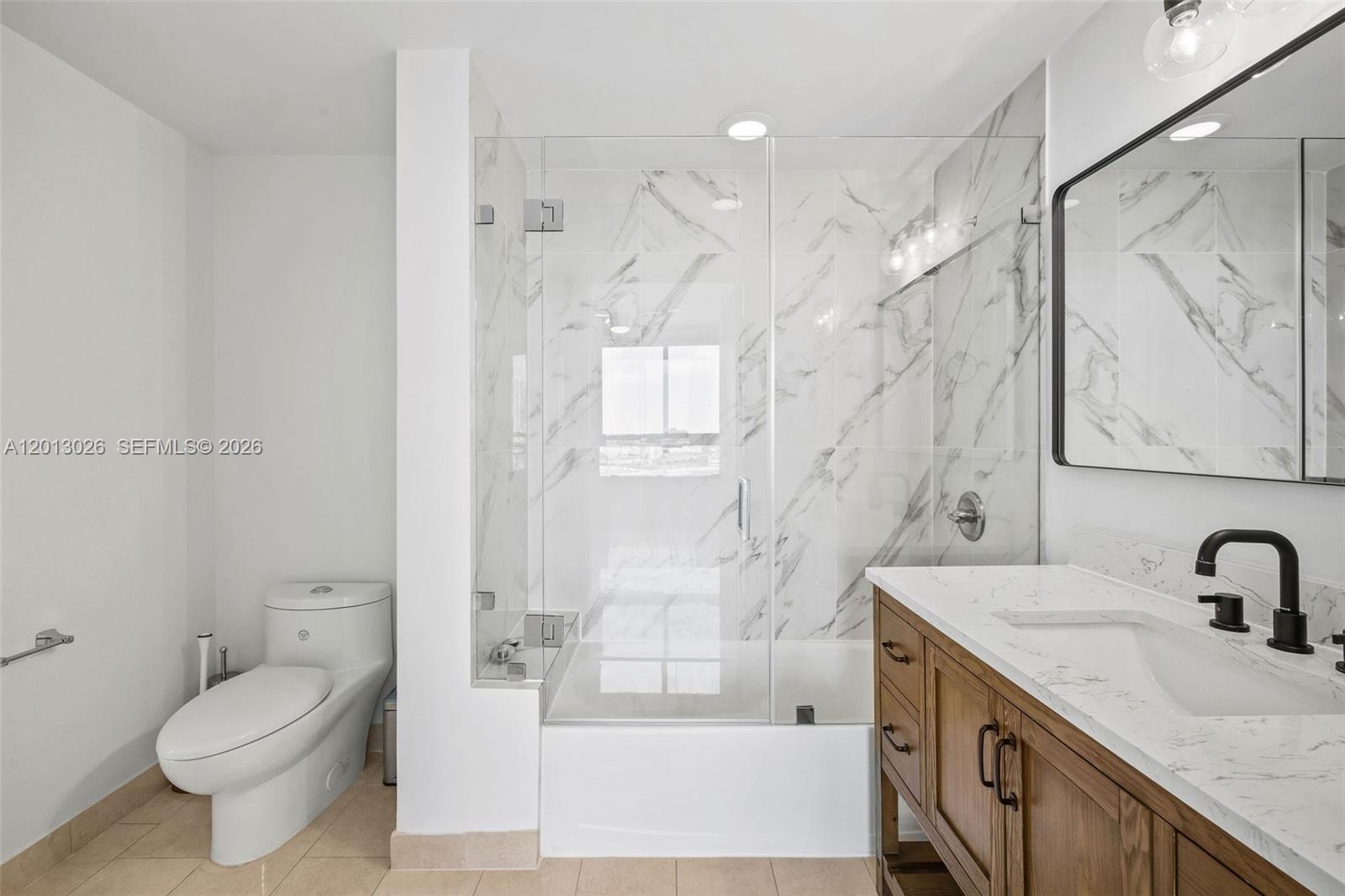 IVY CONDO - Residential