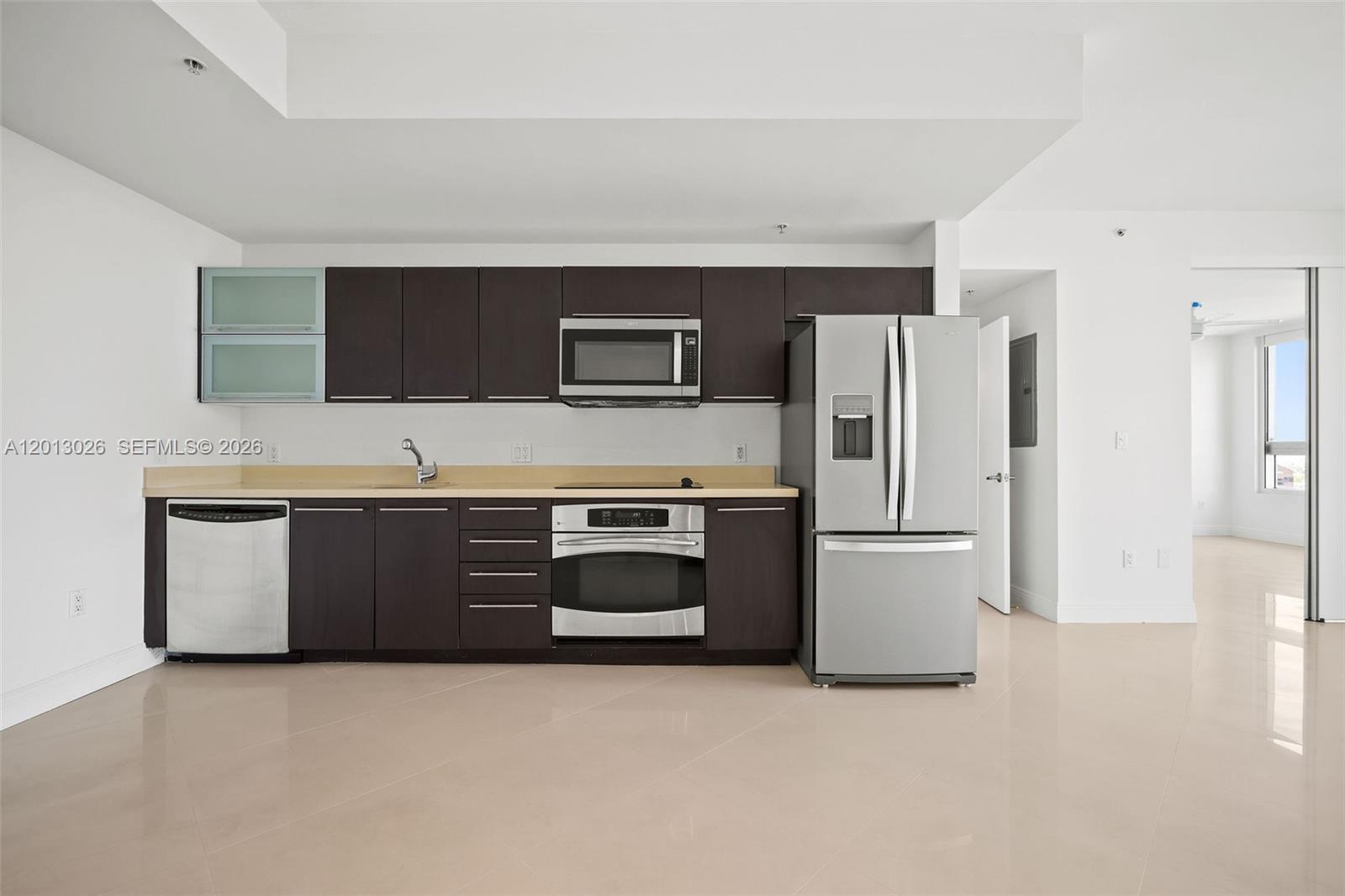 IVY CONDO - Residential