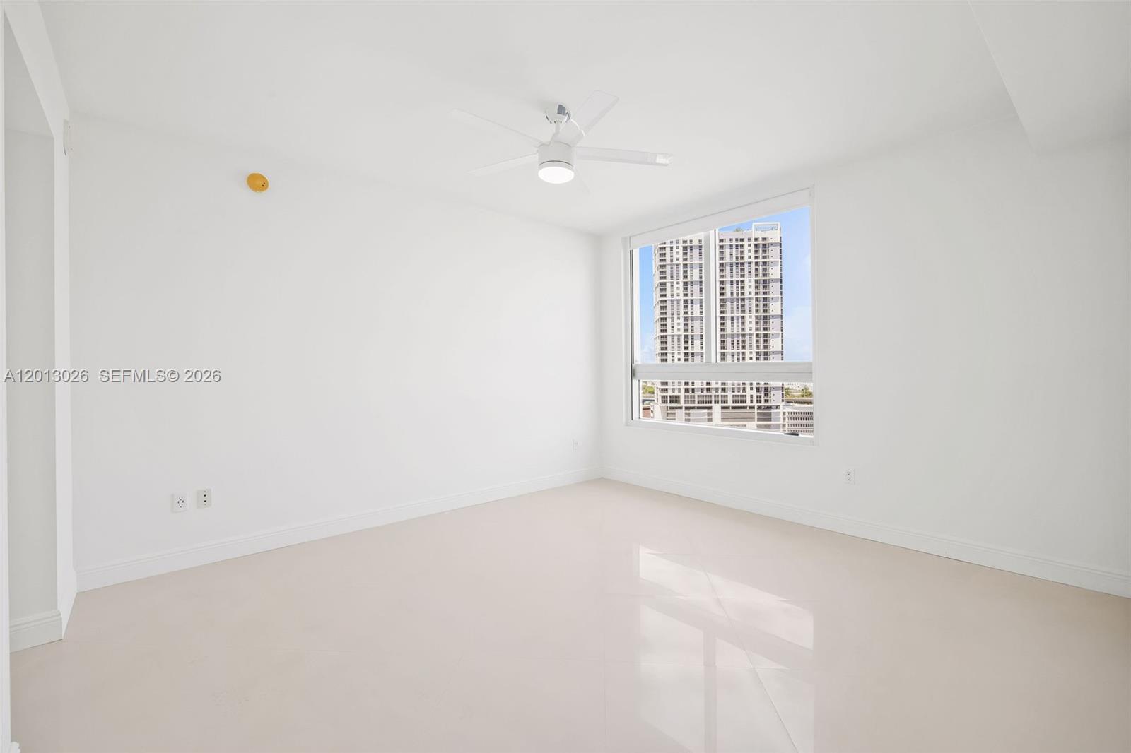 IVY CONDO - Residential