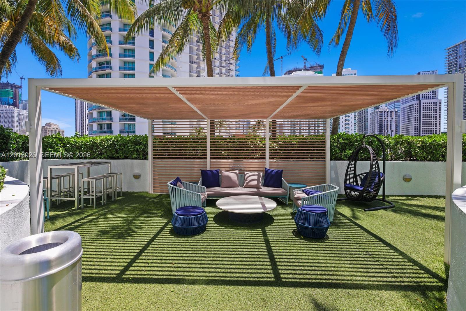 IVY CONDO - Residential
