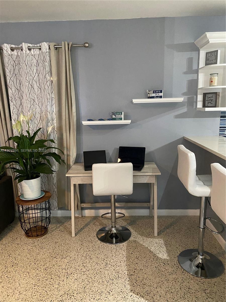 BROWARD MANOR OF HOLLYWOO - Residential