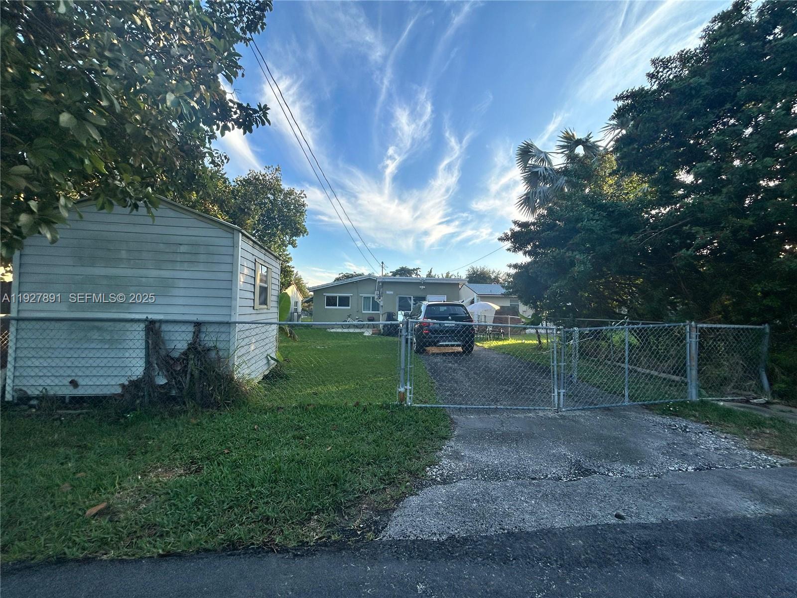 BROWARD MANOR OF HOLLYWOO - Residential