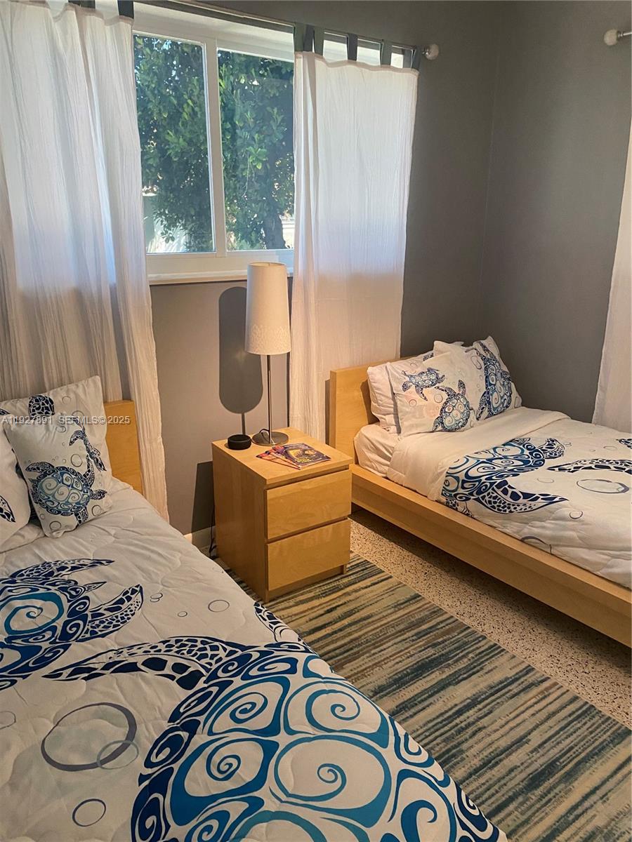 BROWARD MANOR OF HOLLYWOO - Residential