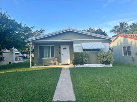 Photo of 1915 Mayo St, Hollywood, FL 33020 (MLS # A11927891)