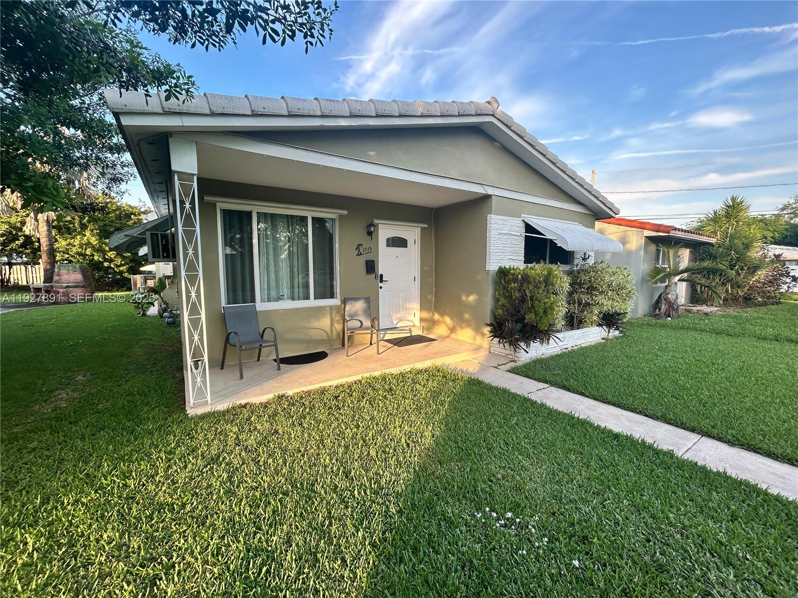 BROWARD MANOR OF HOLLYWOO - Residential