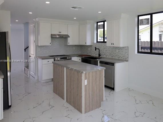 LAURAVILLE GARDENS - Residential