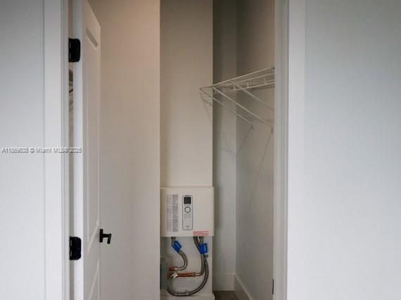 LAURAVILLE GARDENS - Residential