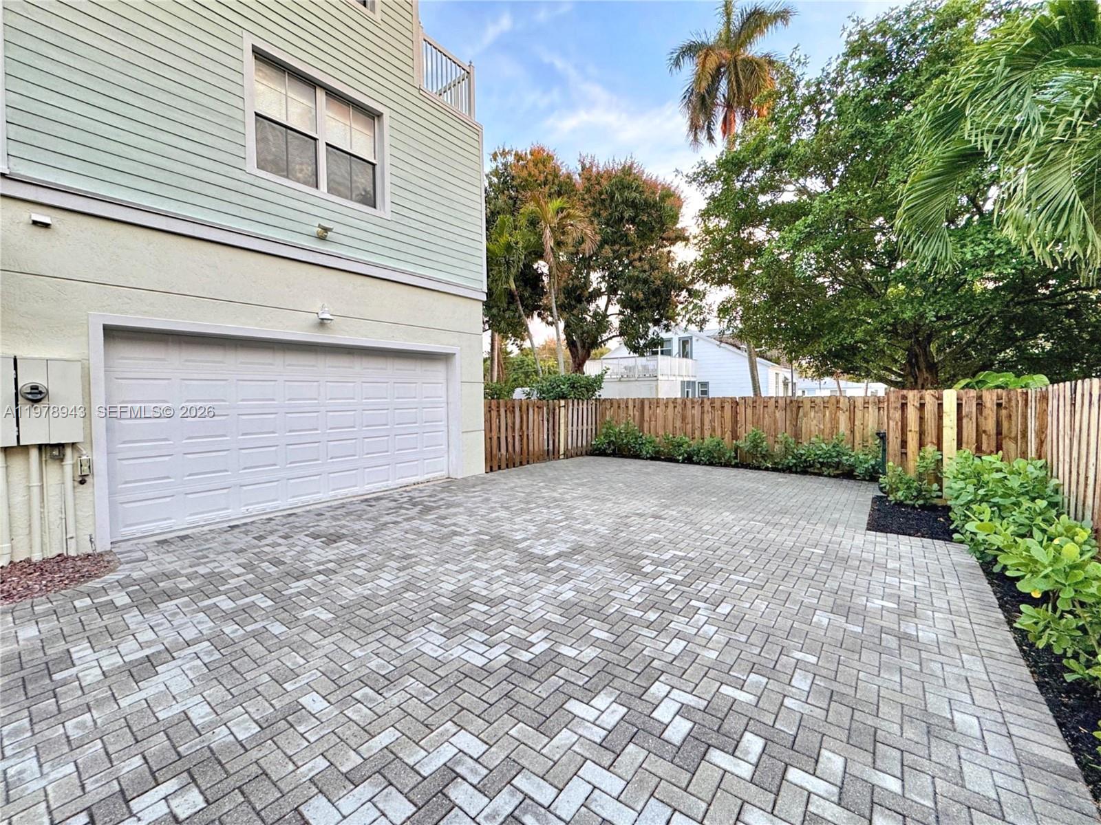 WAVERLY PLACE - Residential