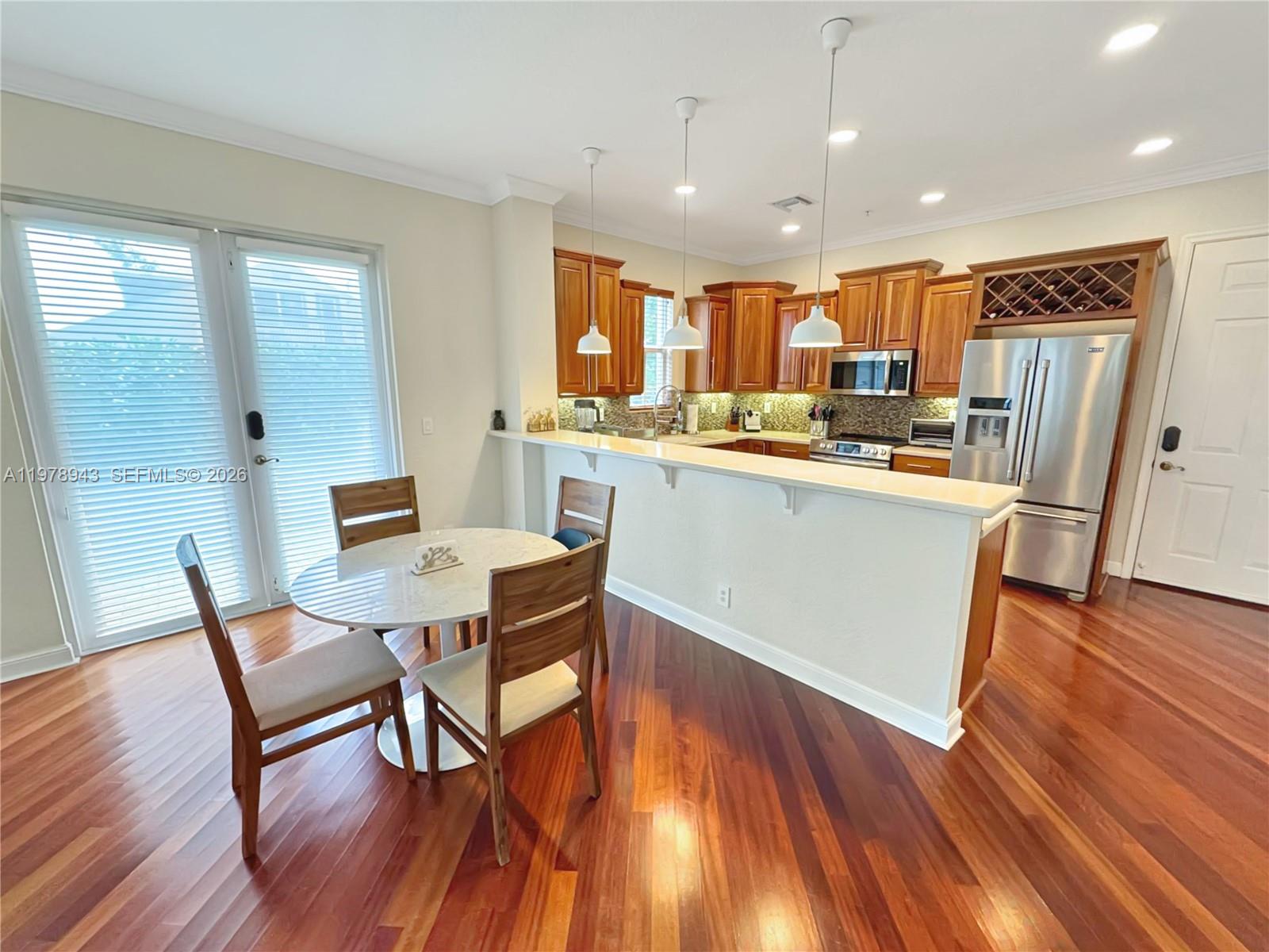 WAVERLY PLACE - Residential