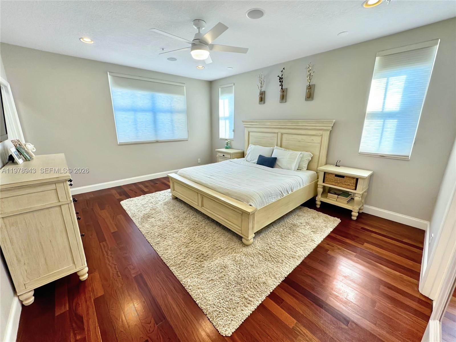 WAVERLY PLACE - Residential