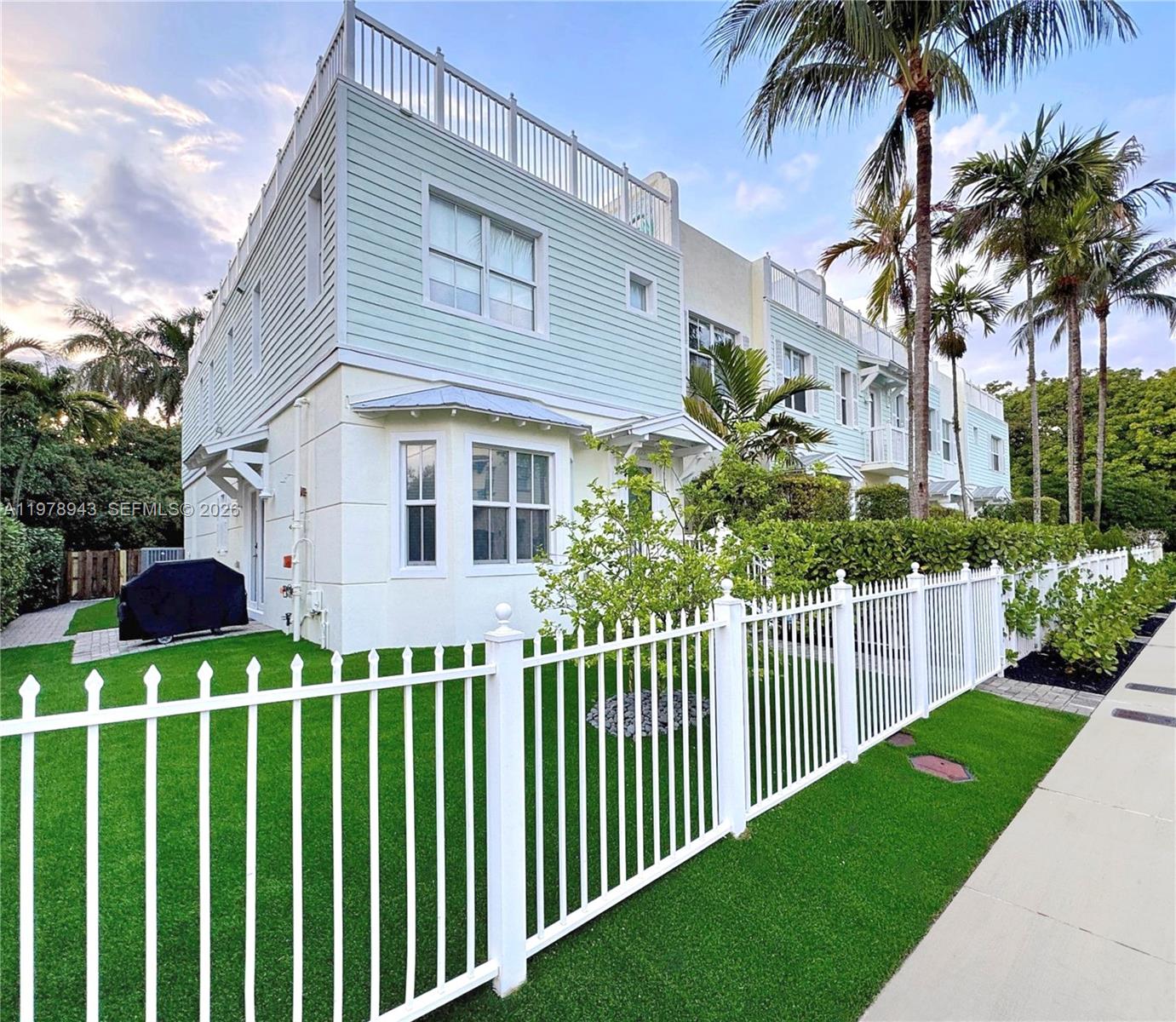 229 SW 9th Ave, Fort Lauderdale, FL, 33312/$899,000 1 229 SW 9th Ave