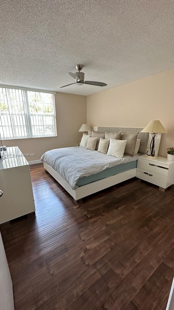 19901 E Country Club Dr 2202