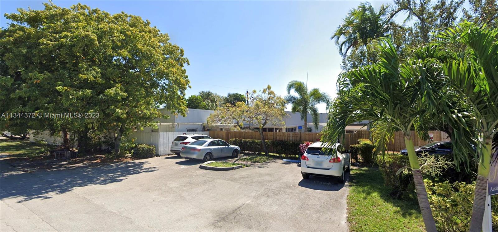 1320 SW 26th St