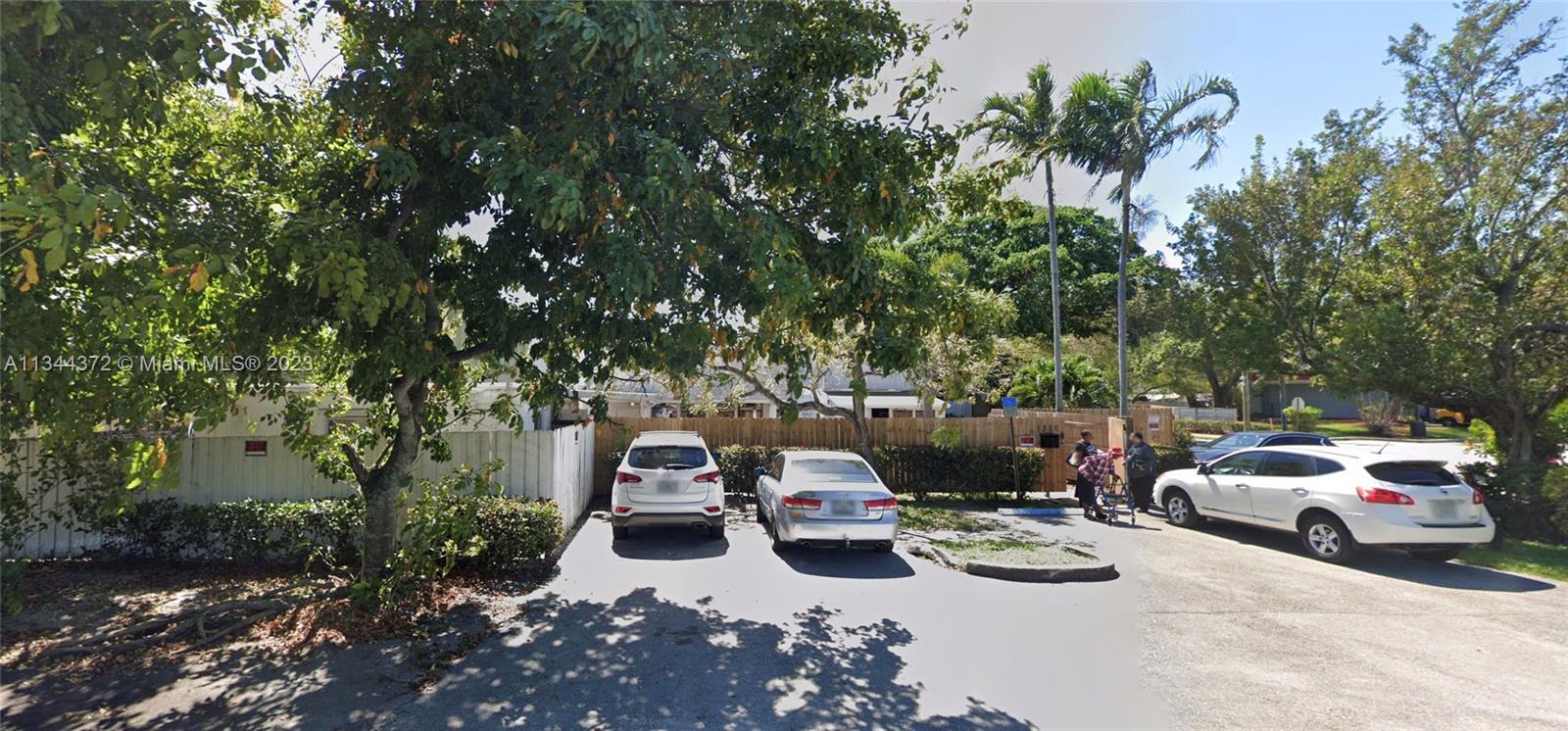 1320 SW 26th St