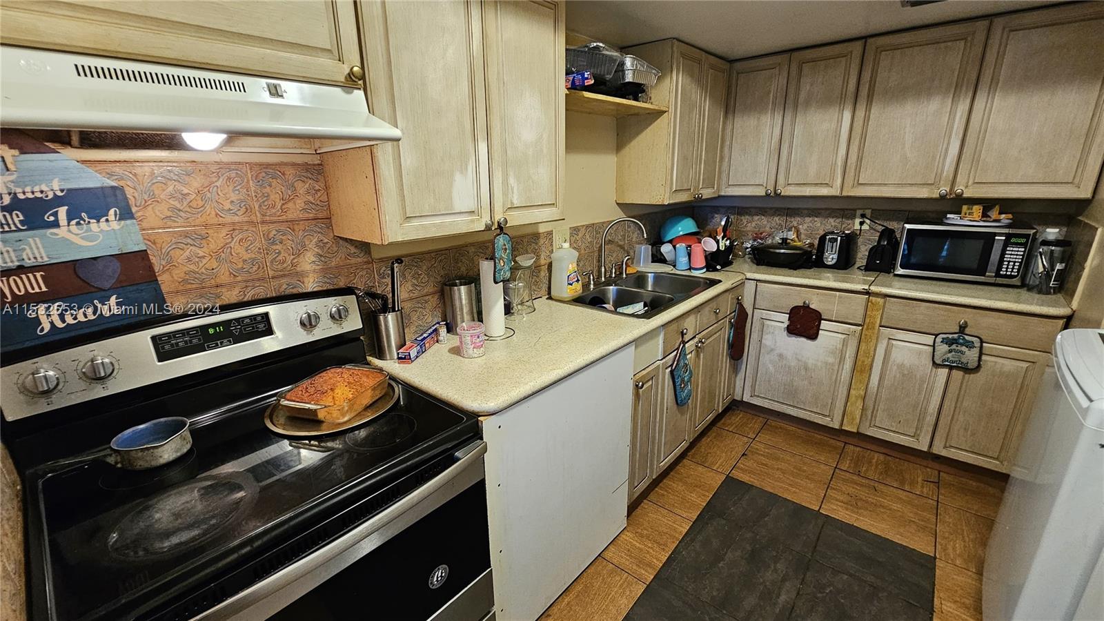 HABITAT II CONDO - Residential