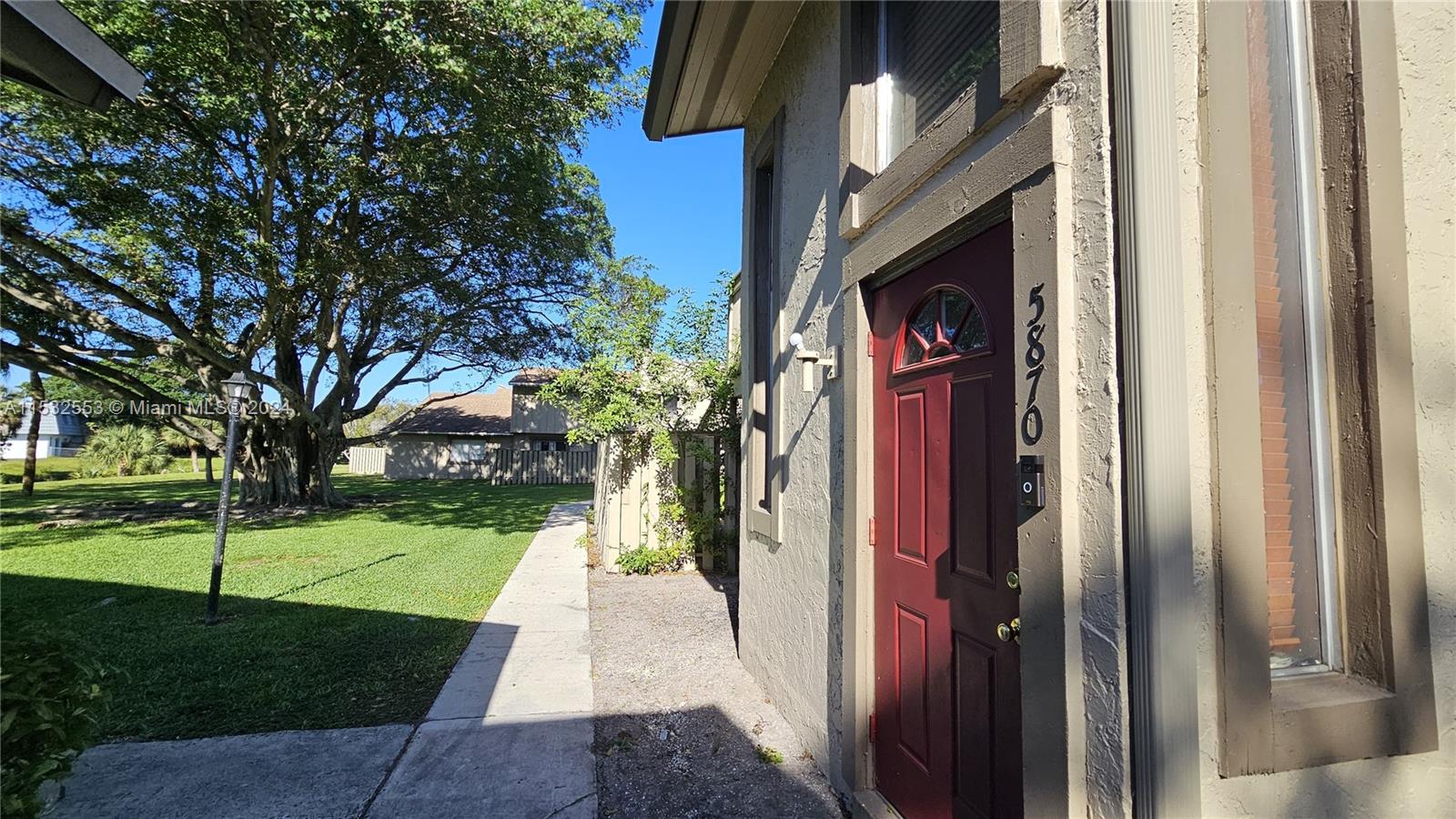 HABITAT II CONDO - Residential