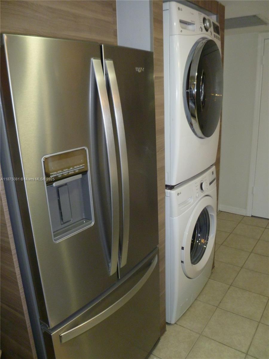 BRICKELL KEY II CONDO - Residential