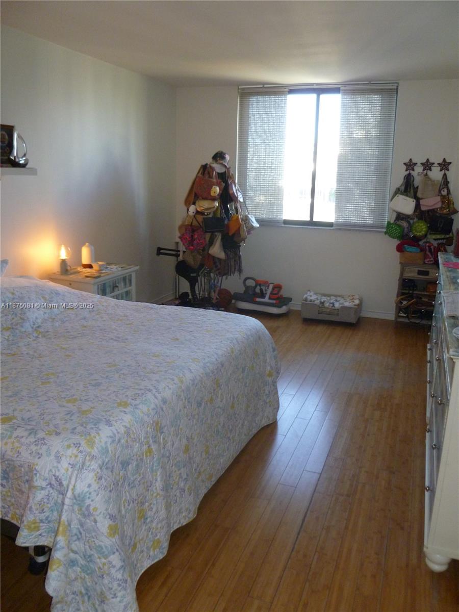 BRICKELL KEY II CONDO - Residential