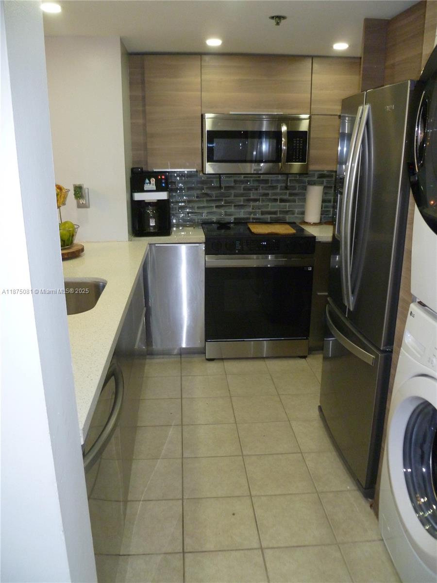 BRICKELL KEY II CONDO - Residential