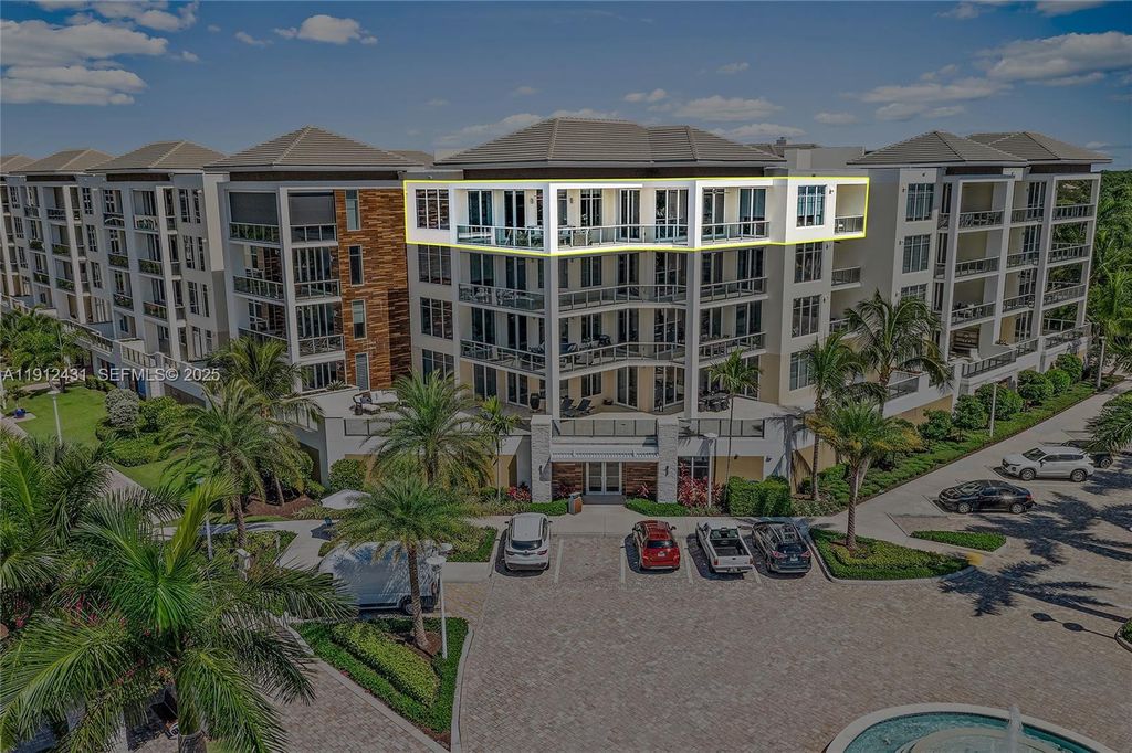 Photo of 2720 Donald Ross Rd #503, Palm Beach Gardens, FL 33410 (MLS # A11912431)