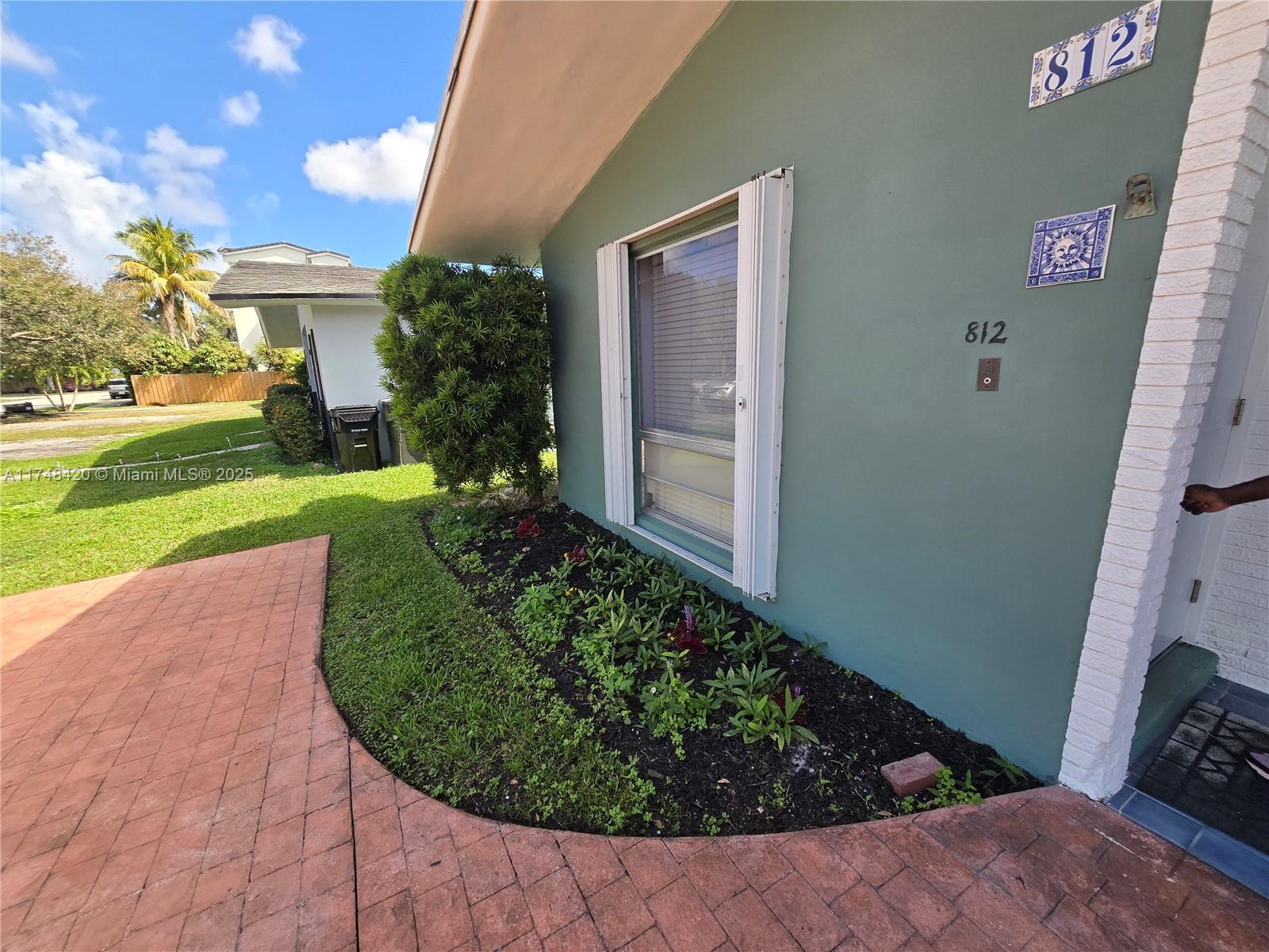ISLAND VIEW - Residential Lease