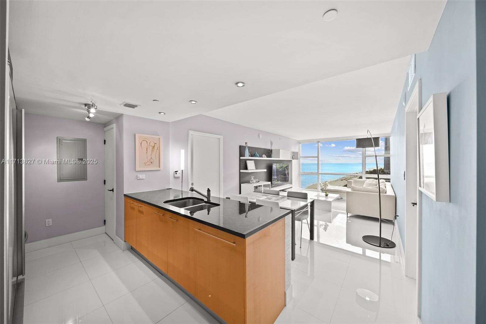 6801 Collins Ave 1214