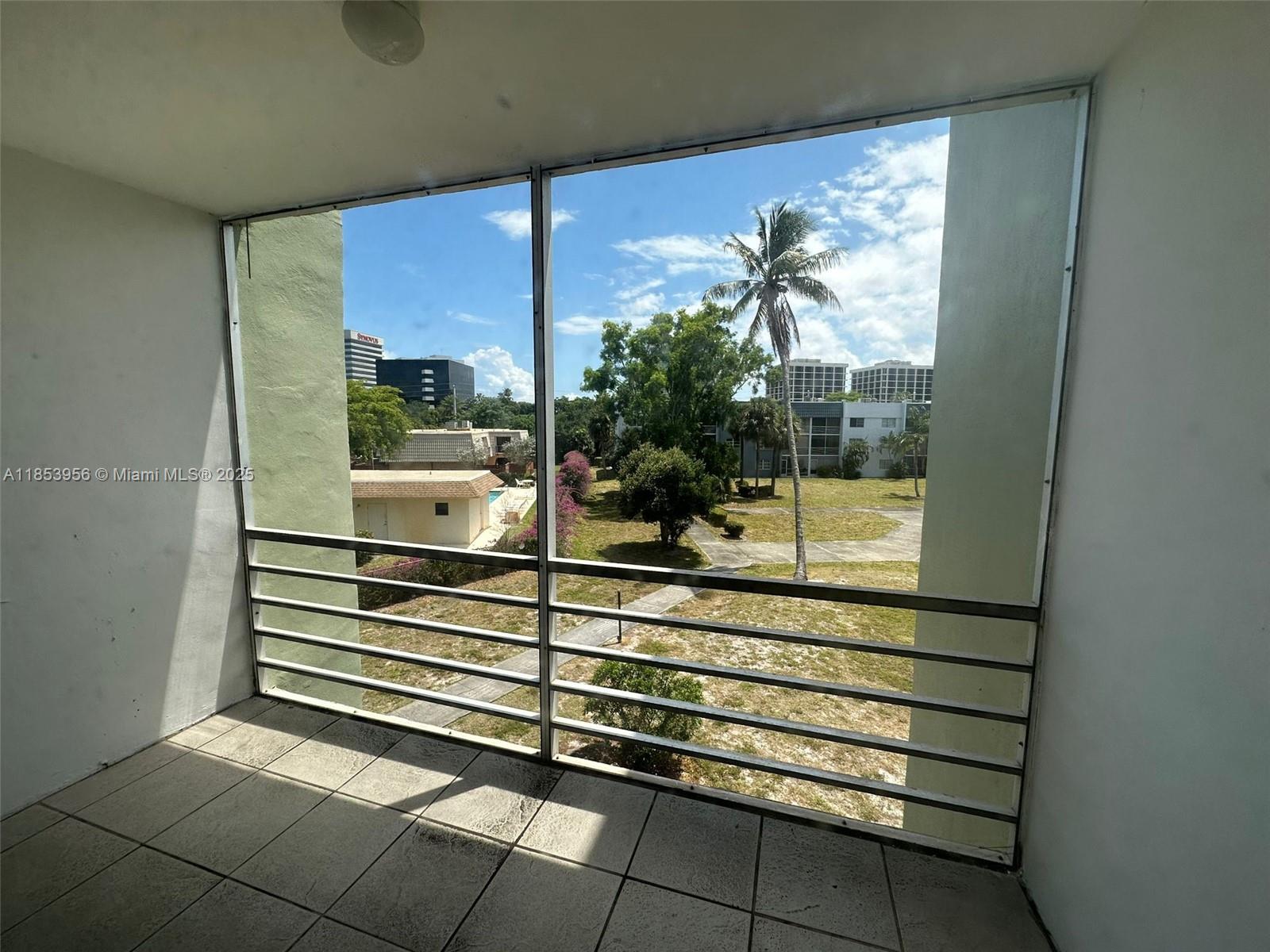 JAMESTOWN CONDO - Residential