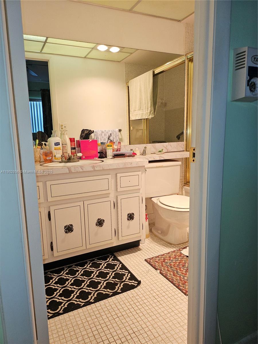 KAHLUA GARDENS CONDO - Residential Lease