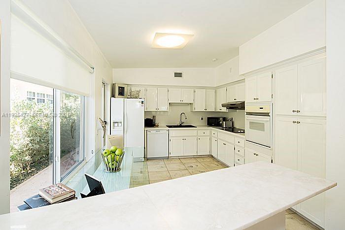 BEACH VIEW SUB - Residential Lease