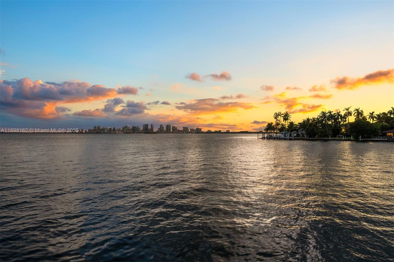 TREASURE ISLAND - Land