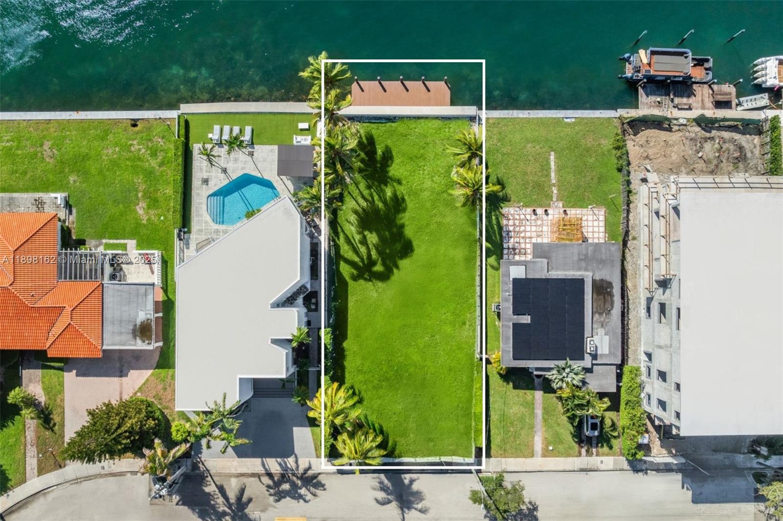 TREASURE ISLAND - Land