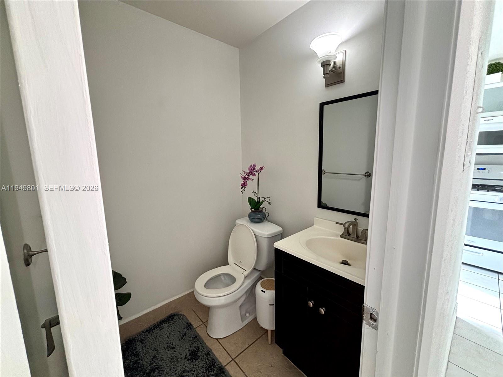 CENTRE COURT CONDO - Residential