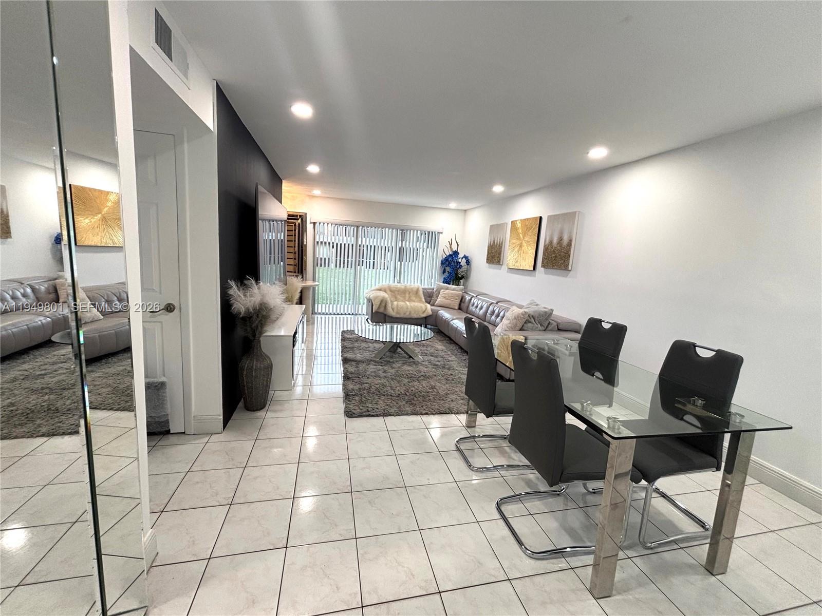 CENTRE COURT CONDO - Residential