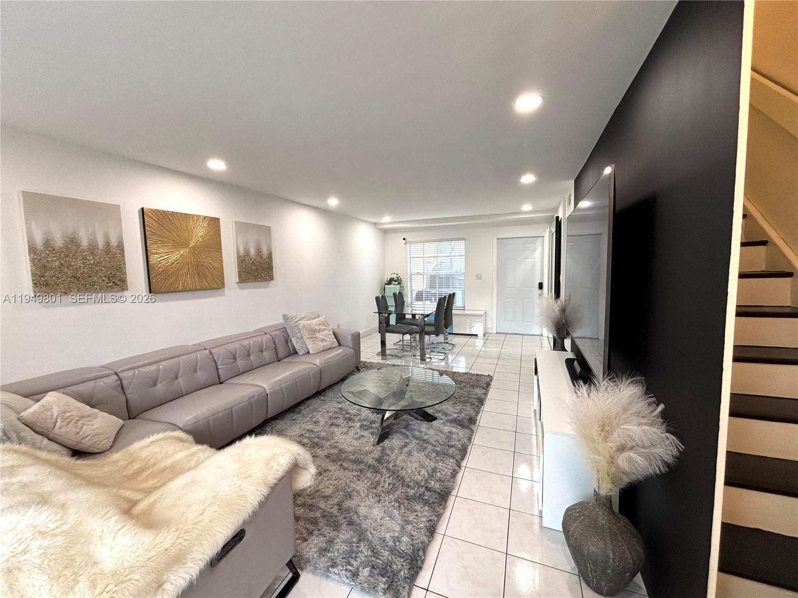 CENTRE COURT CONDO - Residential