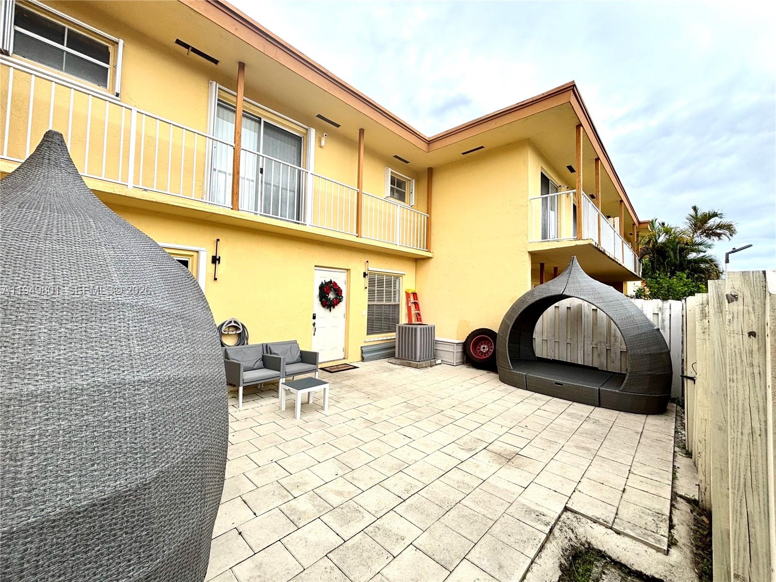 CENTRE COURT CONDO - Residential