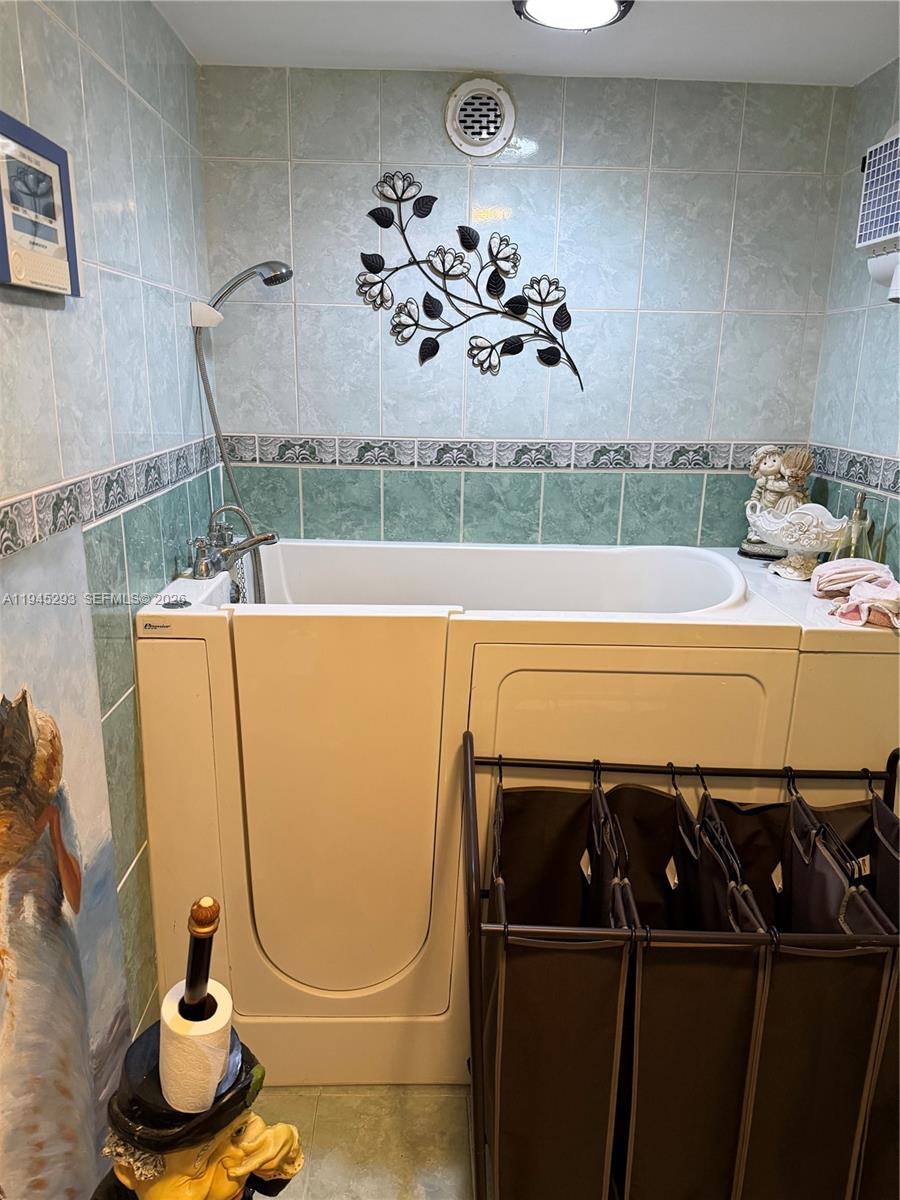 OCEANVIEW PARK CONDO - Residential